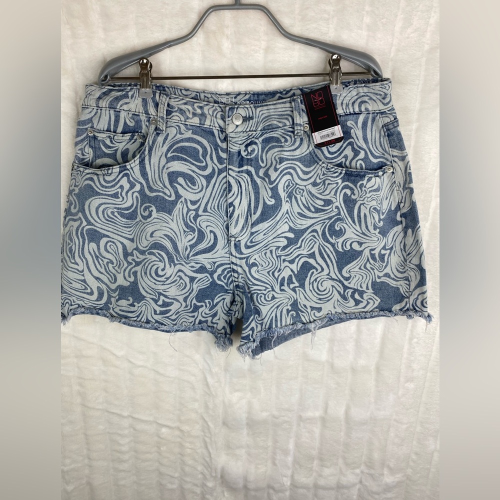 NO BOUNDARIES WOMENS HIGH RISE SHORTS (CLOTHING)